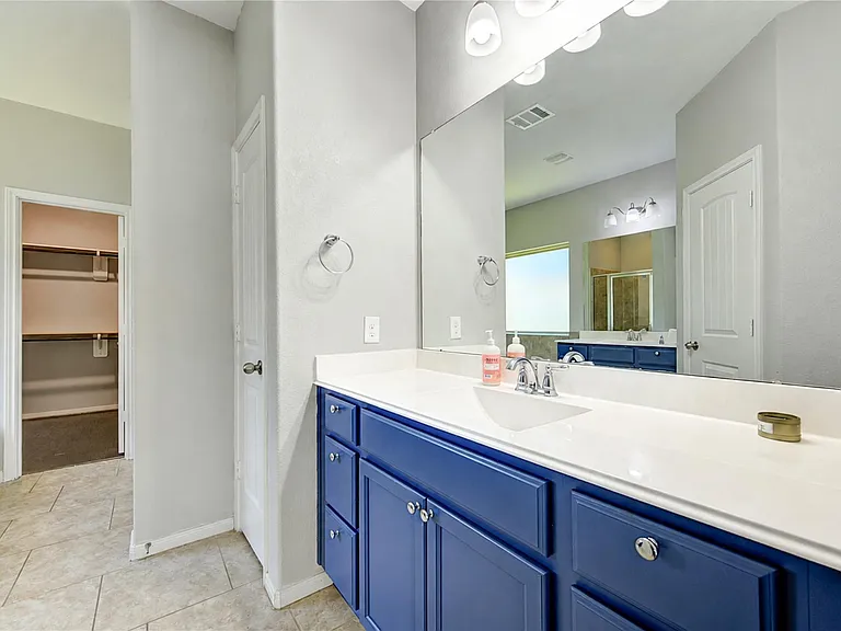 9802 Massanutten Ln — Photo 38