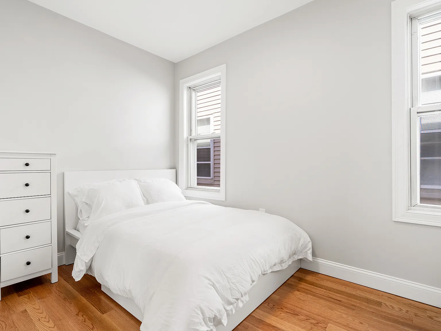 1 Bed / 1 Bath Apartment in East Boston — Photo 2
