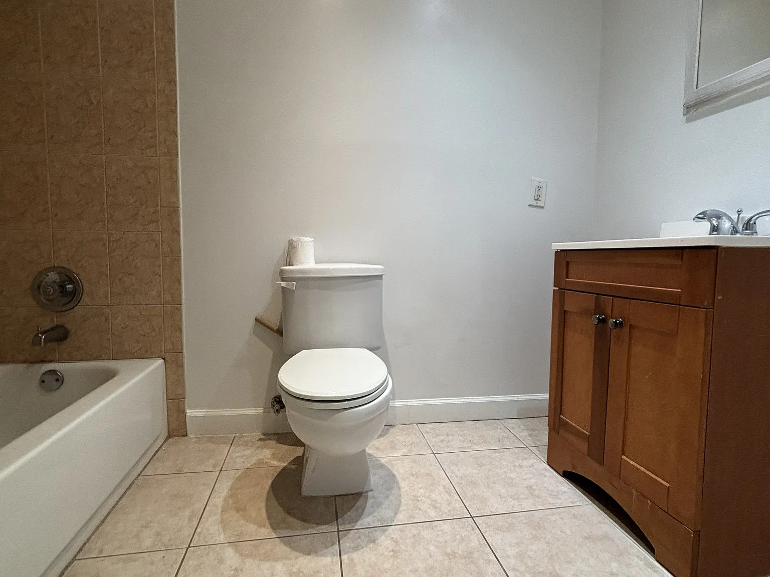 2 bed, 1.5 bath, 1110 sqft, $1,950 — Photo 3