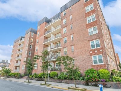 210 E Broadway #2D, Long Beach, NY, 11561