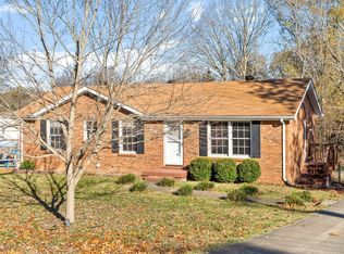 733 Pollard Rd, Clarksville, TN 37042