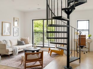 95 Addison St #Penthouse 10, Boston, MA 02128