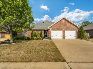 1654 S River Meadows Dr, Fayetteville, AR 72701