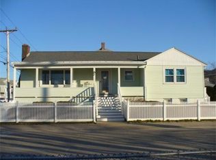 88 Revere St, Hull, MA 02045