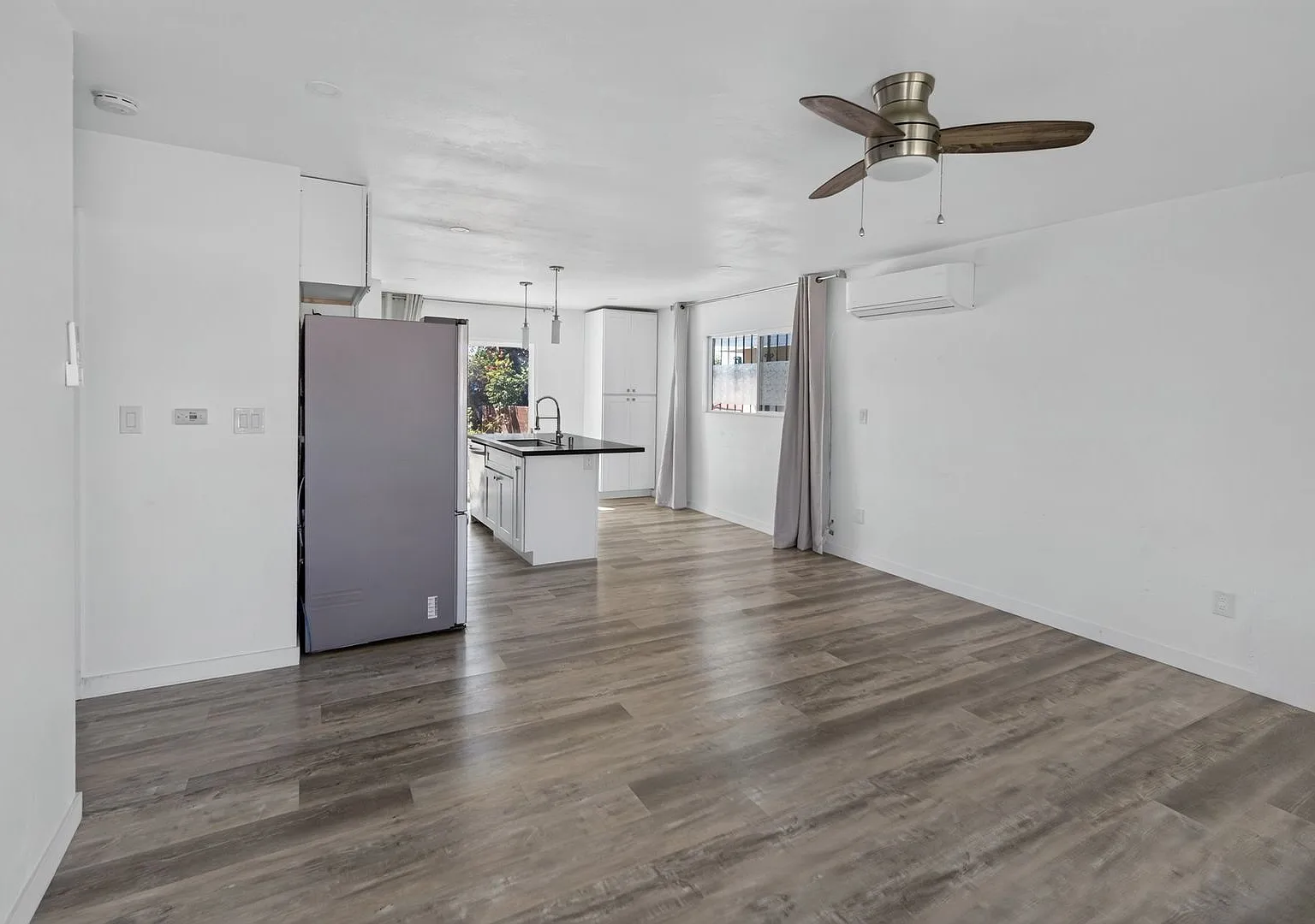 4525 Thorn Street — Photo 4