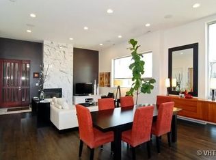 1555 W Pearson St APT F, Chicago, IL 60642
