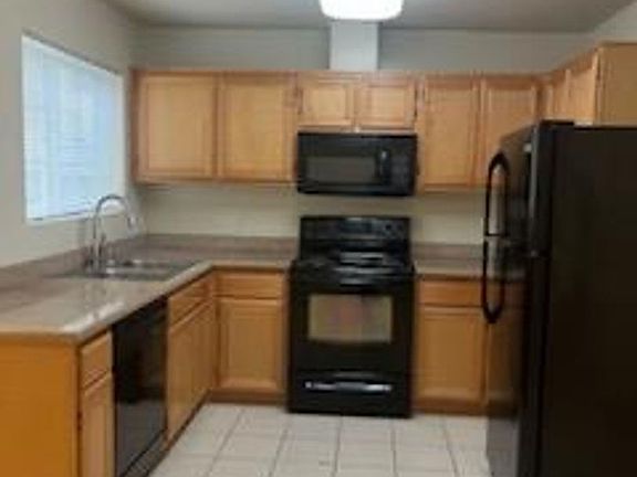 4th image of 600 Hosking Ave #23-B