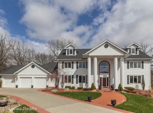 15 Greenwood Ter, Des Moines, IA 50312
