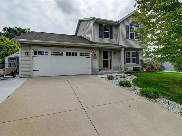 280 Ridgeview Dr, Lake Mills, WI 53551