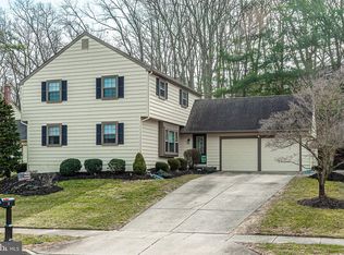 11 Sussex Ct, Turnersville, NJ 08012