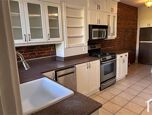 2 bed, 1000 sqft, $2,950 — Photo 3