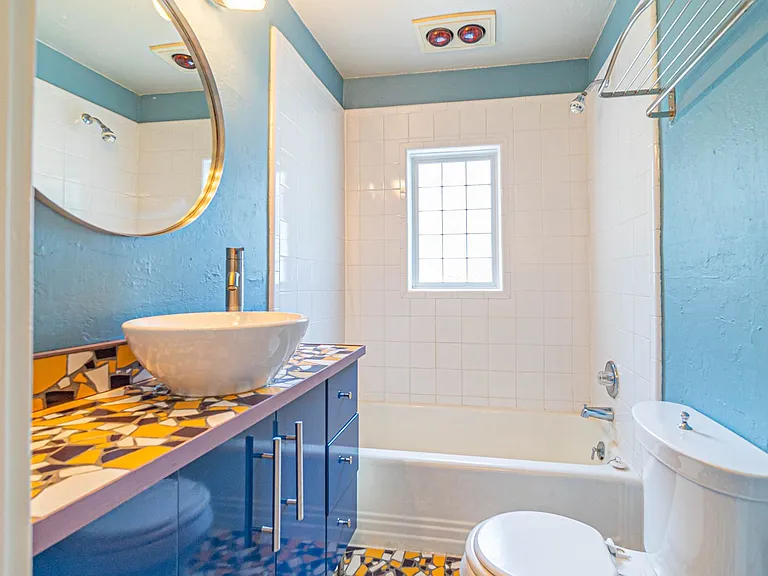 628 W Comanche St — Photo 25