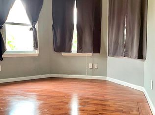 915 N 15th St #C, Philadelphia, PA 19130
