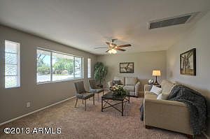 5th image of 42 E Harmont Dr