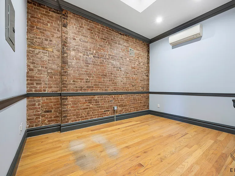 133 23rd St #3B — Photo 6