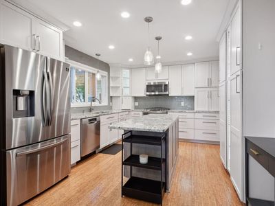 4840 Deerwood Ln N, Plymouth, MN, 55442