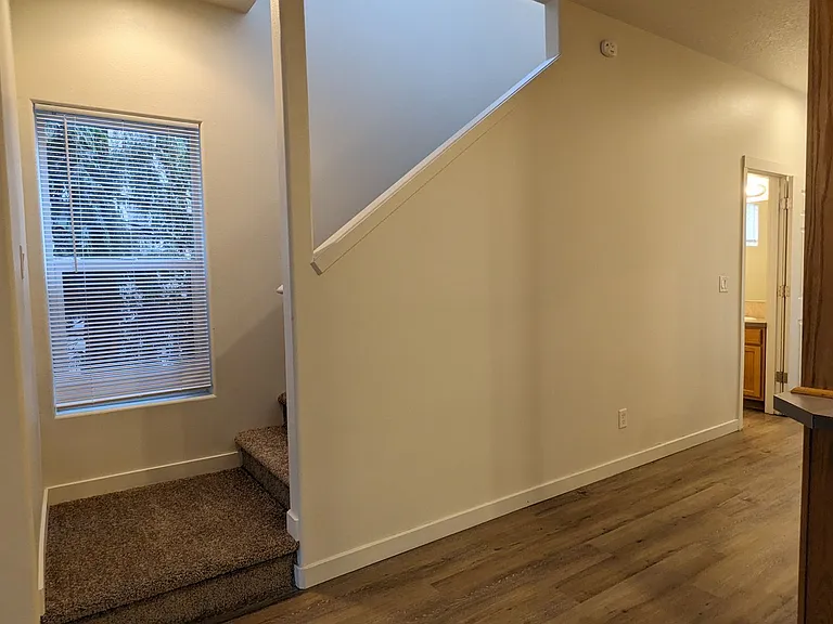 Halsey East Townhomes — Photo 68