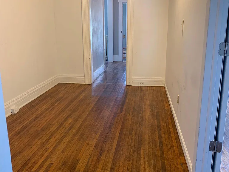 124 Hamilton St — Photo 2