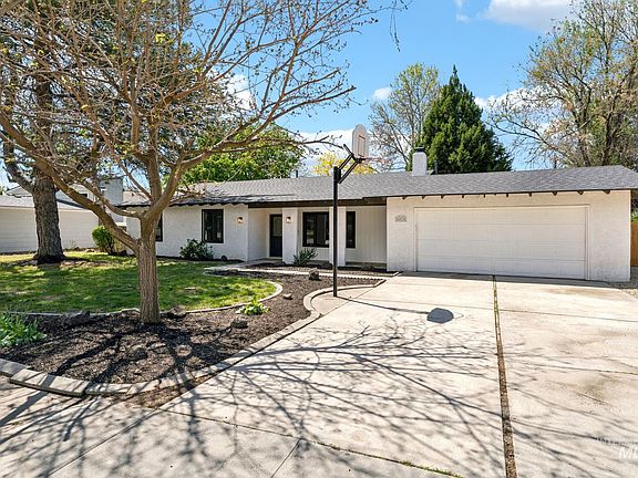 3rd image of 8015 W Galena Dr