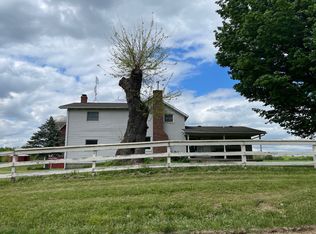 10080 Coon Lake Rd, Webberville, MI 48892