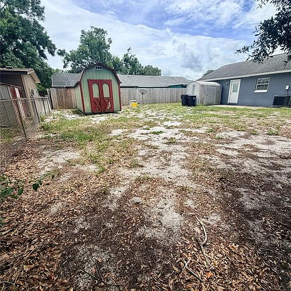 506 Holt Cir — Photo 6
