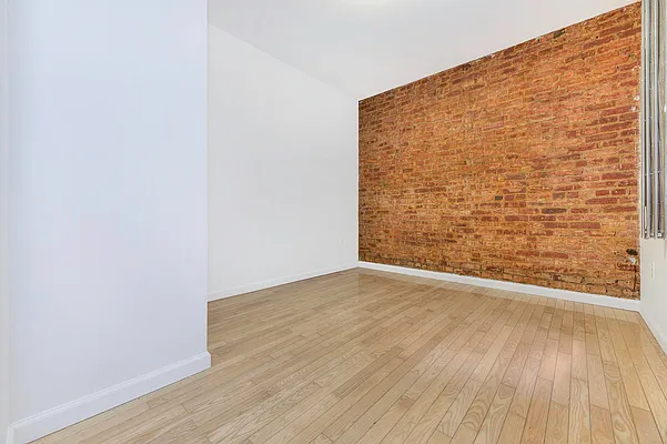 Rented by REAL New York | media 17