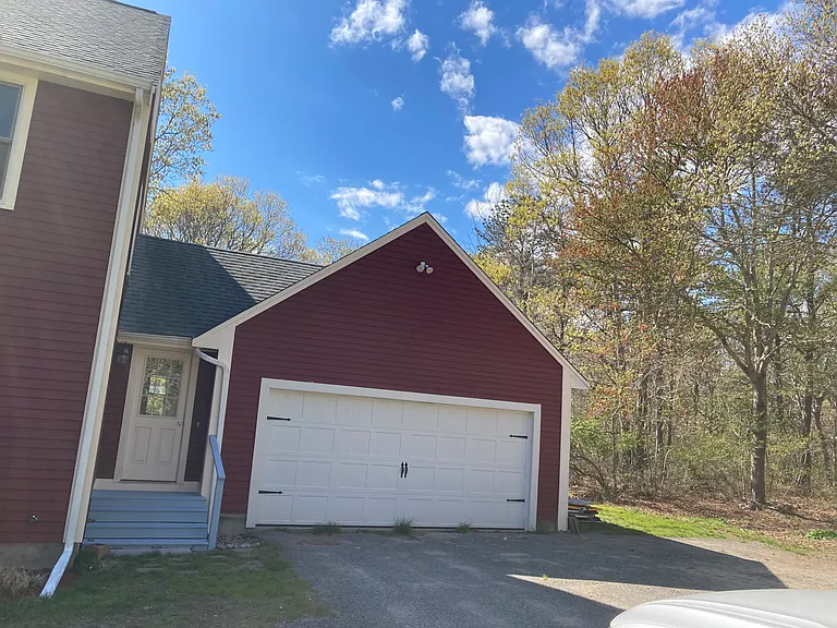 2 Sea Pines Ln — Photo 2