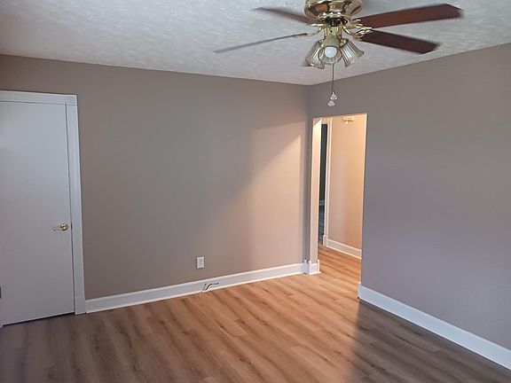 2nd image of 6006 Lewis Way