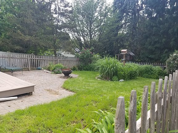 4th image of 298 Bloomingrove Dr