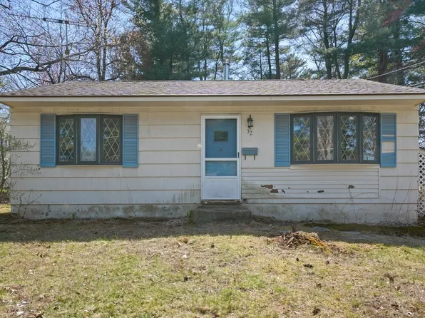 32 Woodland Rd, Northborough, MA 01532