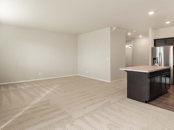 4th image of 10735 186th Street Ct E