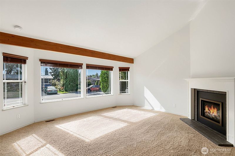 5th image of 1709 2nd Street NE