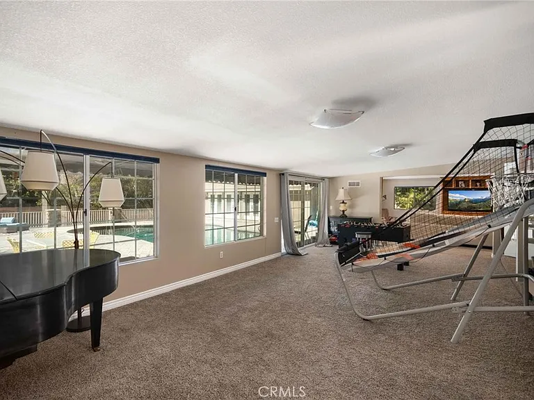 7455 Jola Dr — Photo 27