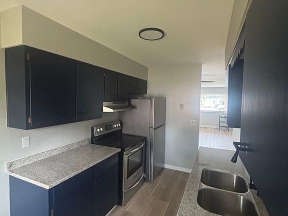 5th image of 480 Diven Ln