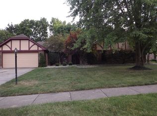 3829 Walnut Grove Ln, Dayton, OH 45440
