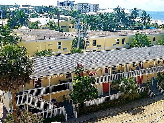 2nd image of 2096 Estero Blvd #9