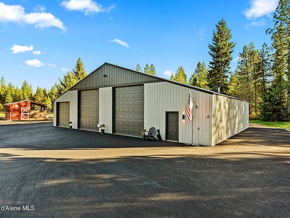 5th image of 300 E Seasons Rd