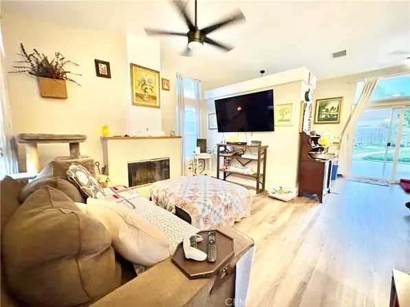 32423 Enriqueta Cir, Temecula, CA 92592