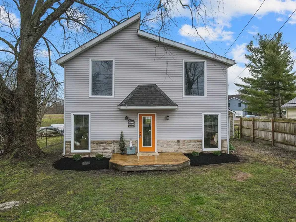 3260 Lakeside Rd NE, Millersport, OH 43046