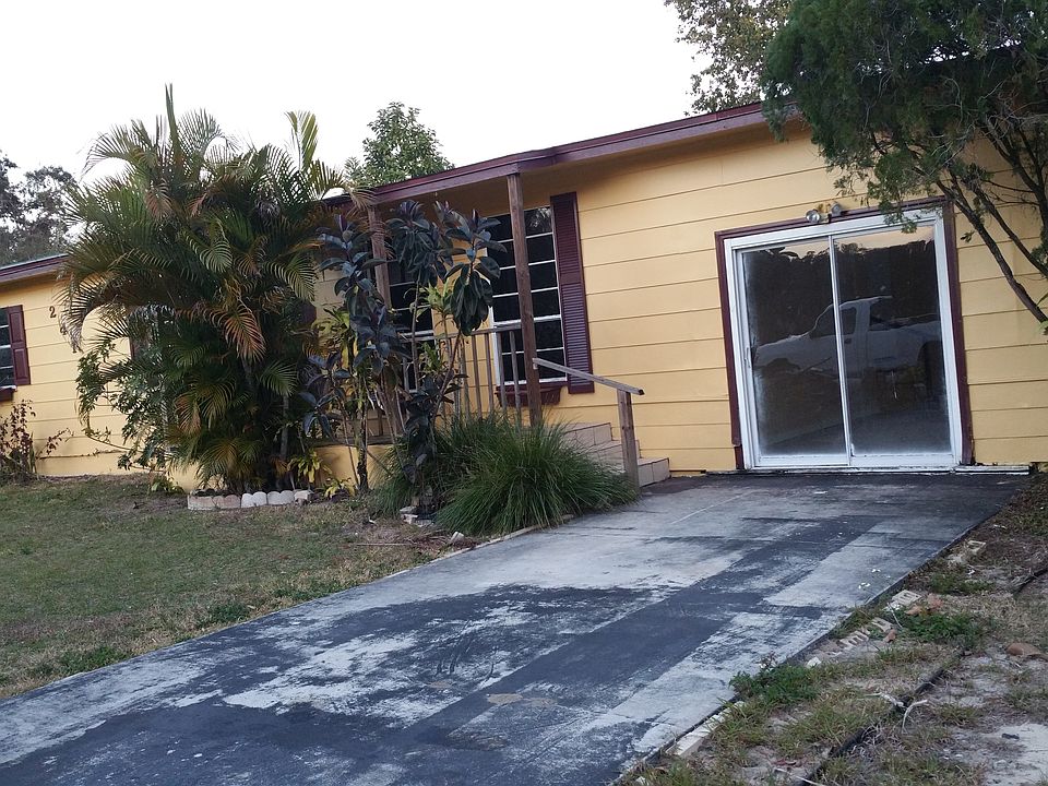 1st image of 2414 Greenway Dr