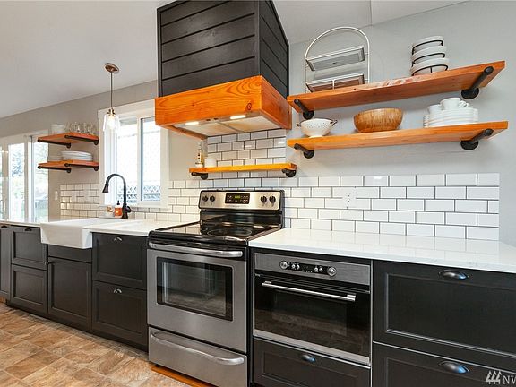 5th image of 12612 108th Avenue Ct E