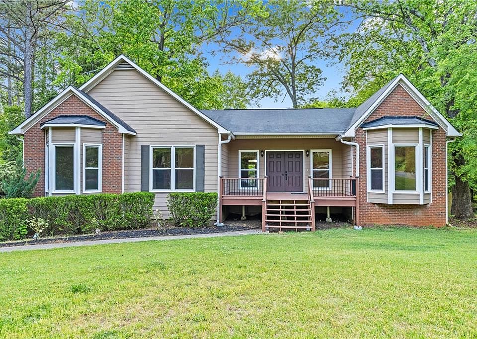 1st image of 4805 Forest Way Ct NE