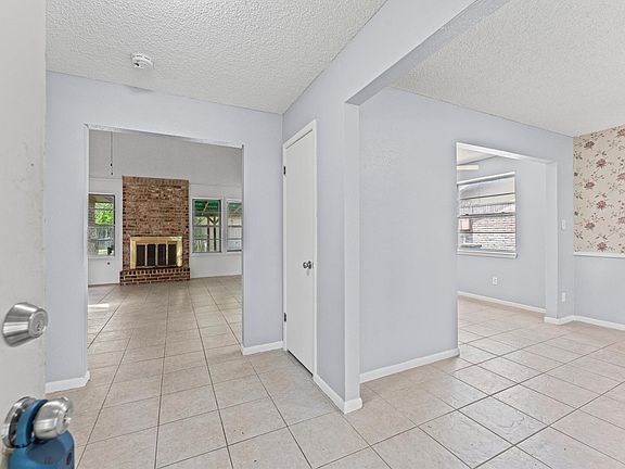 5th image of 11914 Meadowtrail Ln