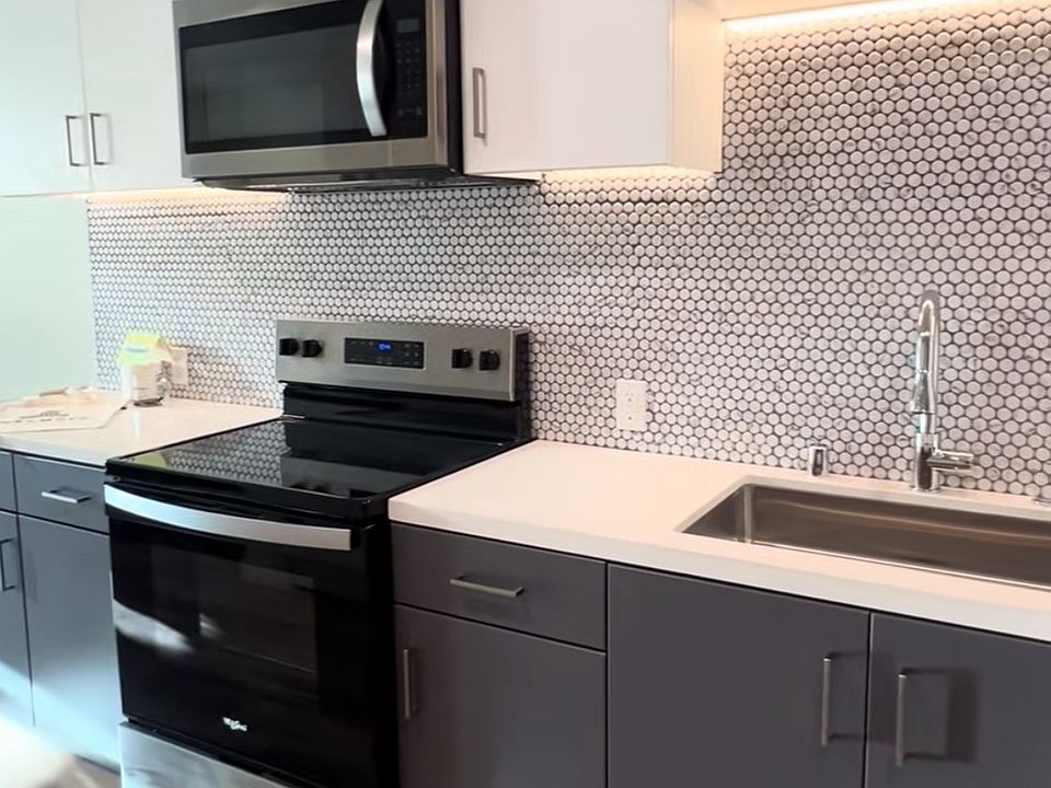 1st image of 9530 Reseda Blvd #202