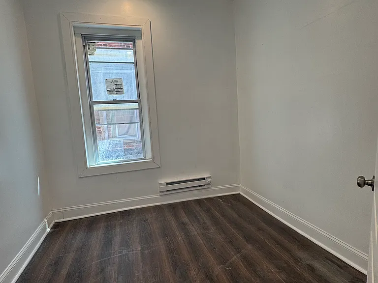 4133 Pennsgrove St #2 — Photo 8