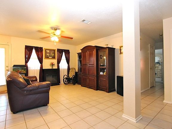 3rd image of 3902 Seahorse Dr