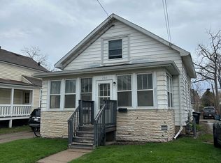 728 Scott Ave #1, Oshkosh, WI 54901