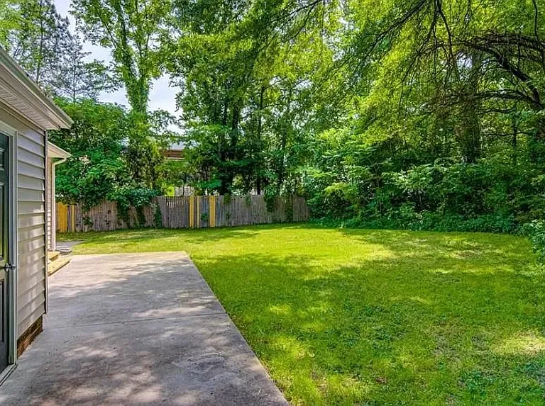 409 W Vandalia Rd — Photo 27