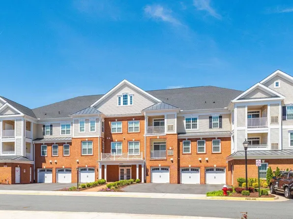21007 Rocky Knoll Sq APT 303, Ashburn, VA 20147