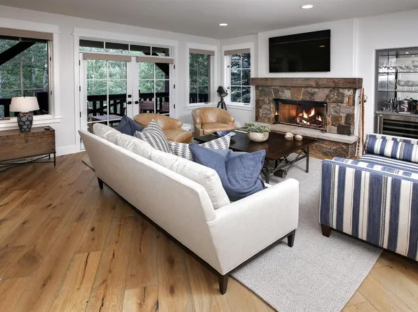 1087 Bachelor Rdg #303, Beaver Creek, CO 81620